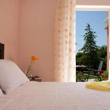 Pantheon & Danae Luxury * Sývota