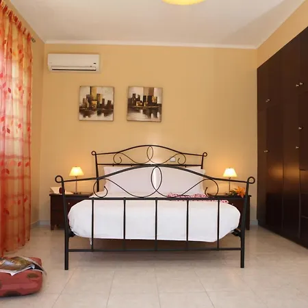 Pantheon & Danae Luxury Villa Sývota