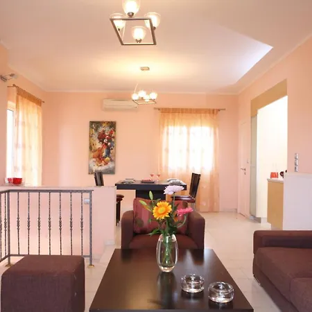 Pantheon & Danae Luxury Sývota