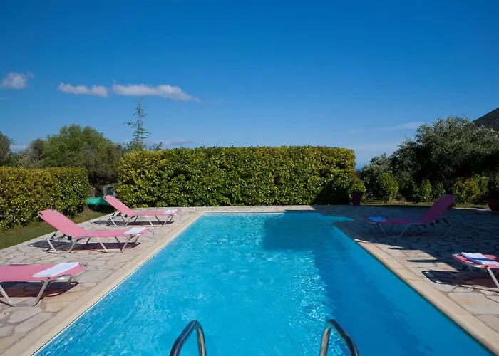 Pantheon & Danae Luxury * Sivota