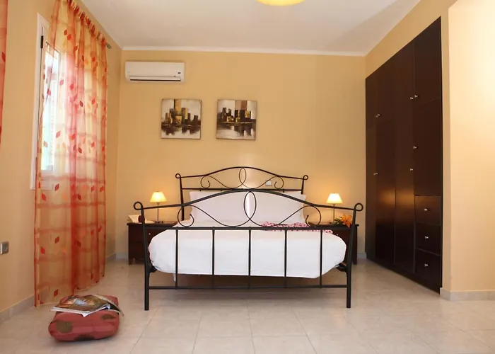 Pantheon & Danae Luxury Villa Sivota