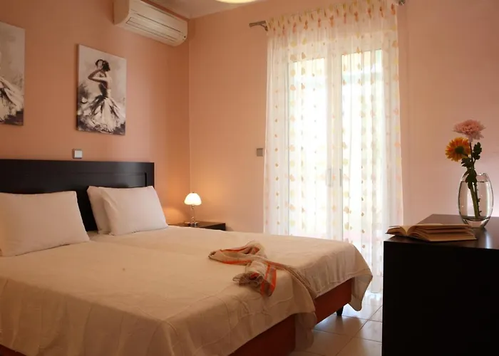 Pantheon & Danae Luxury Villa Sivota